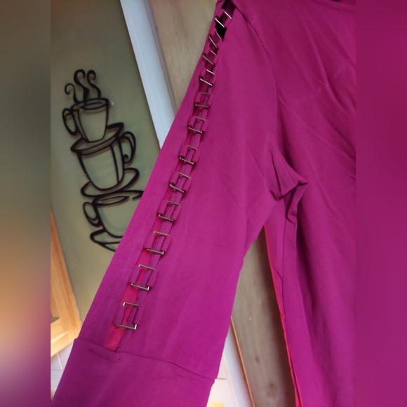 Blouse - Picture 2 of 3